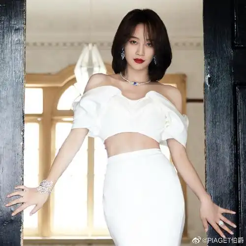 演员@蓝盈莹lyric佩戴珠宝作品出席piaget伯爵非凡之夜.