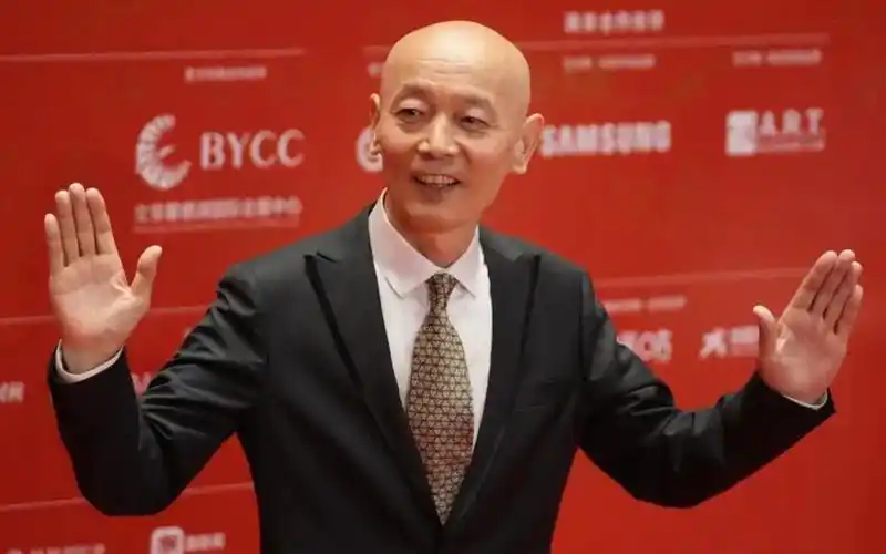 风行网向葛优致歉,因用葛优瘫配图被起诉,维权却被指小气疑缺钱