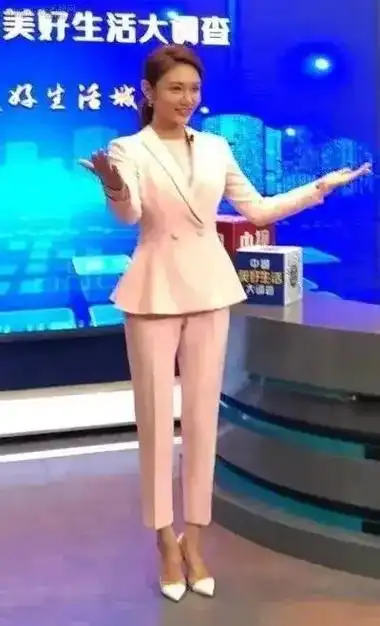 湘妹子主持人龙洋