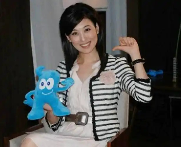 14 李红生活照. 15 迷人的眼神灿烂的笑容. 16 端庄大气.