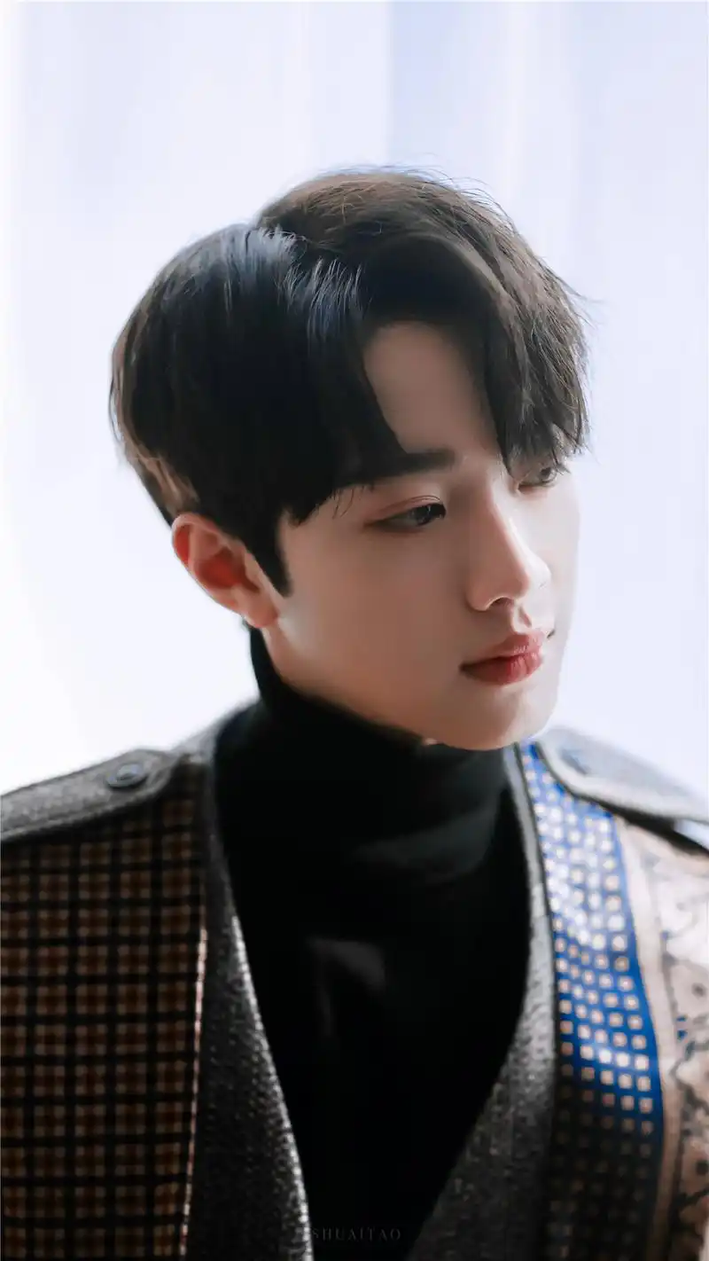 帅气的小奶狗赖冠霖,笑起来好甜呀