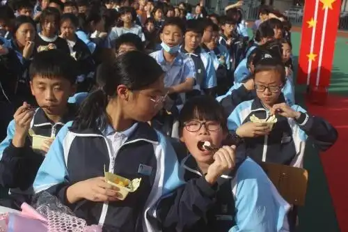 瑞安市滨江中学 校园新闻 滨江中学举行青春成长礼活动