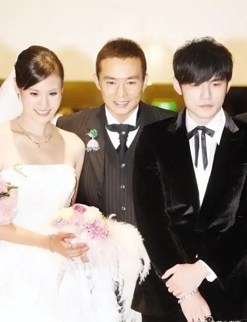 25年后再看周杰伦刘畊宏:真正的好兄弟,就是陪你一起傻乐一起疯