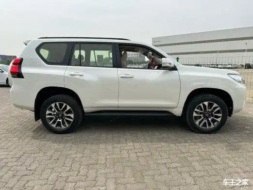 23款丰田霸道4000gxr中东版价格港口现车降价64万起售