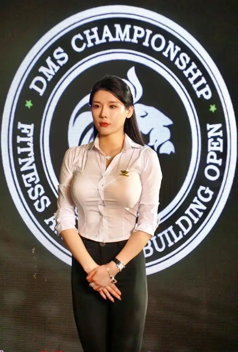 "太阳女神"刘太阳裁判美图欣赏…2023年6月24日,"太阳 - 抖音