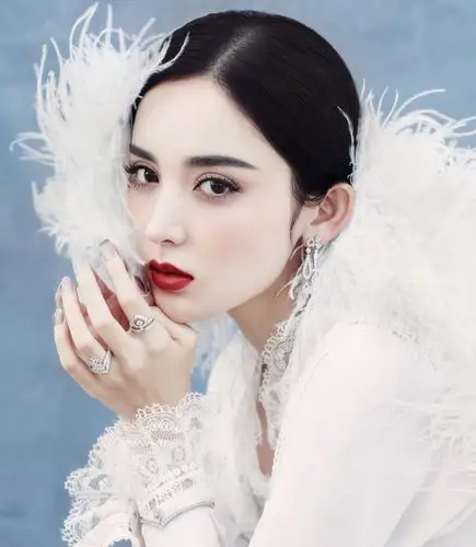 娜扎高清写真 古力娜扎《芭莎珠宝》时尚杂志写真图片