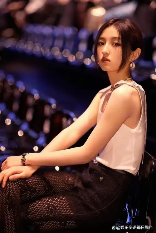 周也等多位95后剧女星爆红之后,近期也开始有越来越多新生代00后女星