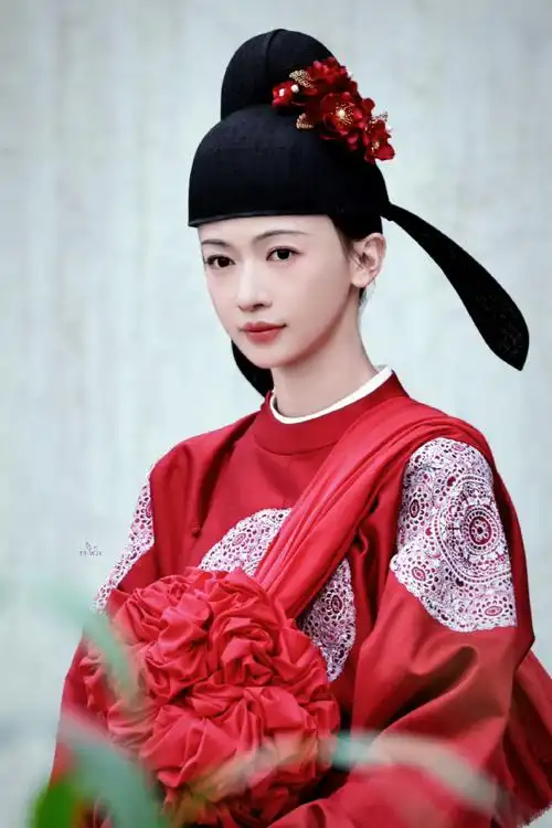 上一个住同一栋楼的是吴谨言洪尧##吴谨言##吴谨言回来的她们