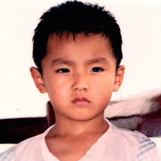 明星小时候照片:杨幂太可爱了,鹿晗高颜值,陈赫是来搞笑的吗