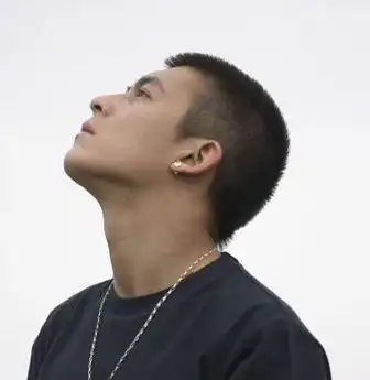 圆寸发型图片: 打造个性清爽男人