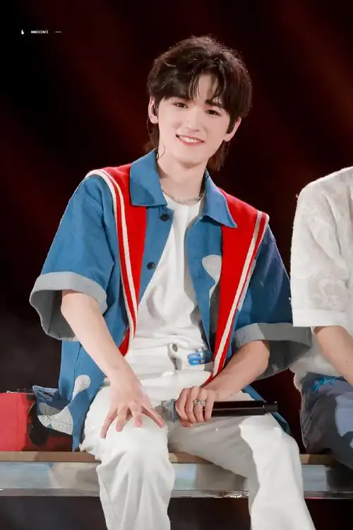 宋亚轩理想之途演唱会