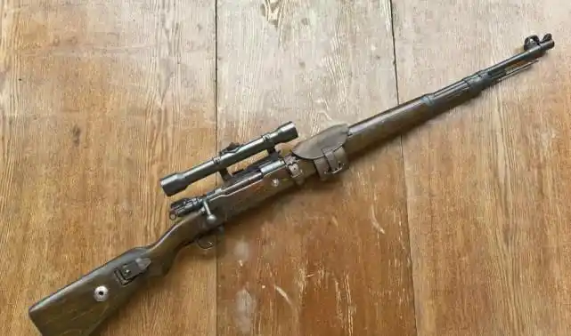 美国藏友收藏的一杆98k狙击步枪, 做工精细, 堪称精美!