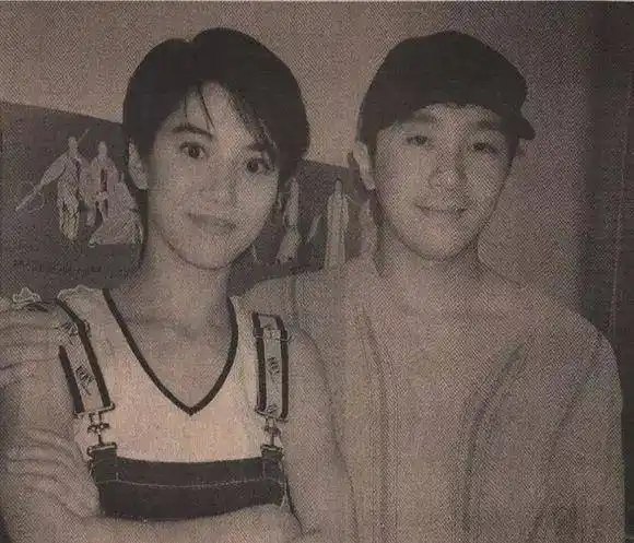 周星驰20年前旧照曝光,网友:这个男人的每一面我都喜欢