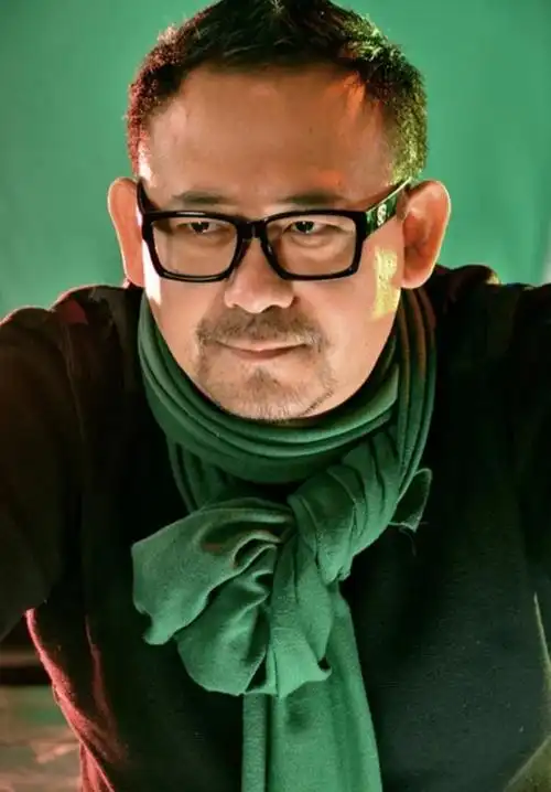 《重情重义敢担当的男子汉,令人佩服的姜文》