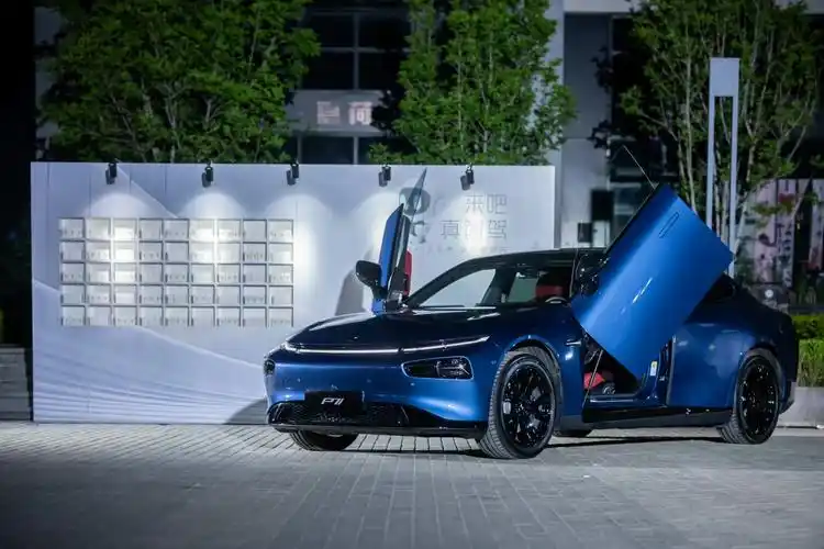 小鹏汽车毛利率升至12.9% 引领ai智驾汽车普及