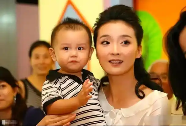 曝王艳豪宅被流拍!起拍价11亿无人理,富豪老公被追债玩"失踪"