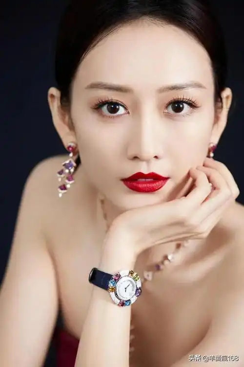 明星壁纸王鸥红衣性感来袭