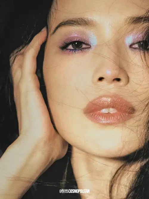 舒淇cosmo鎏光曼波封面##舒淇自己卷自己