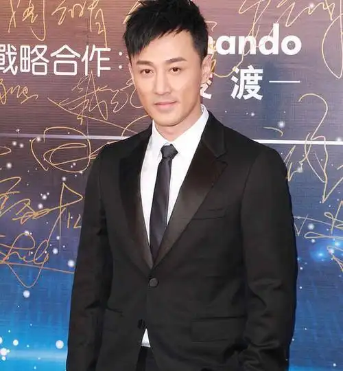 p>林峰,1979年12月8日生于福建厦门,中国香港影视男演员,流行乐歌手.