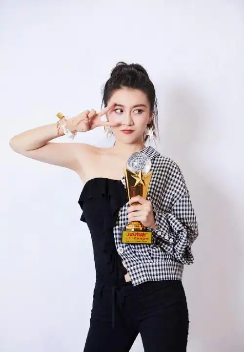 李嘉格二胎妈妈重返职场##歌手李嘉格回归