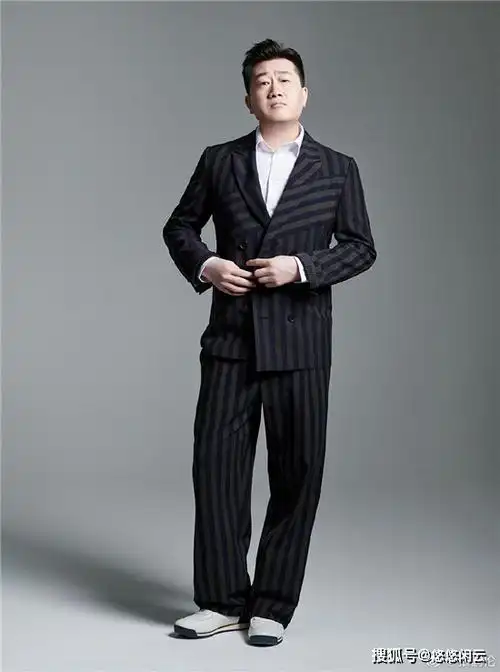 栾云平感谢大家为他庆生杨鹤通在线吐槽张鹤伦画风与众不同