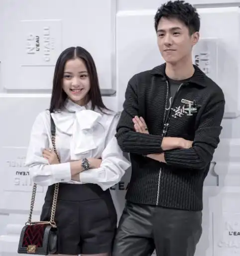 刘昊然欧阳娜娜合体看秀,谈笑风生,cp粉:可以在一起了吗?