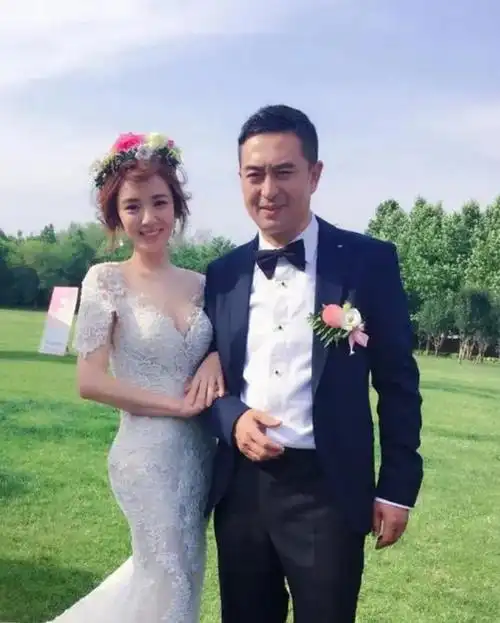 王晓晨:娱乐圈吻戏一姐,拍戏太投入,直接把男主的嘴亲肿了|胡歌