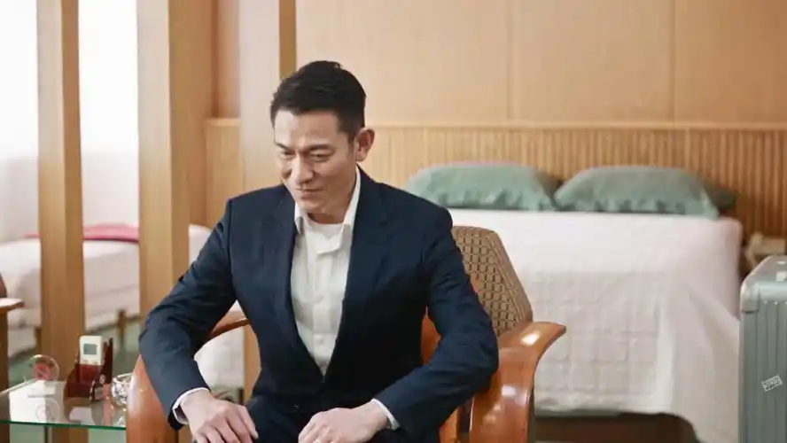 《红毯先生》的"勇气",已经被全国观众看到了_刘德华_宁浩_票房