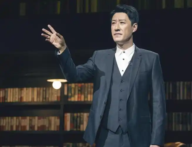 回顾于震被前妻指家暴男却被二婚小13岁妻子辛月当成宝