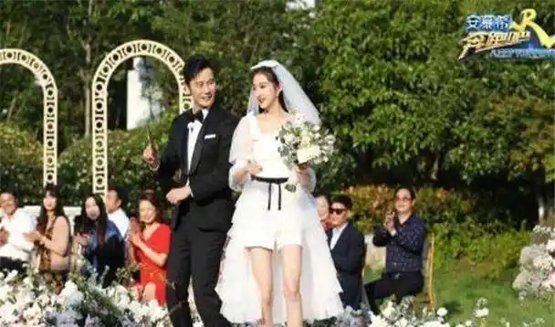 原创原创奔跑吧关晓彤短裙露长腿婚纱造型惊艳网友鹿晗赶紧娶她