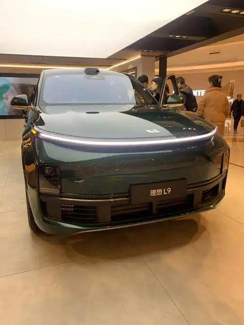 【标题】理想汽车巡展来成都啦!展车不错,还能