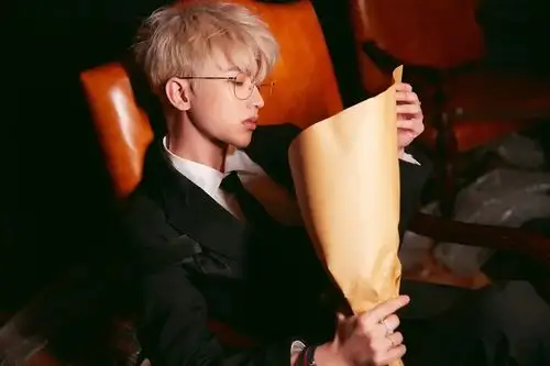 蔡徐坤 cxk 偶1 坤子 巨c ikun 矮坤 爱困 o1 情人