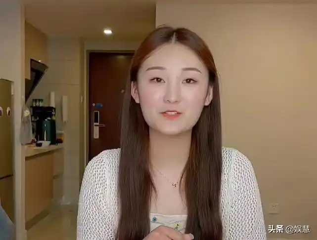 陈亚男黔驴技穷了?靠发旧视频保持活跃度,被嘲讽是"网赖"