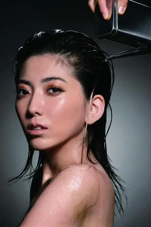 刘忻忘了眼泪备受青睐受邀拍摄时尚大片