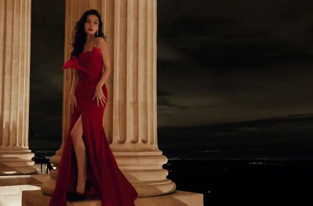 angelababy:时尚焦点,妩媚与优雅的完美结合 angelababy的模特背景和