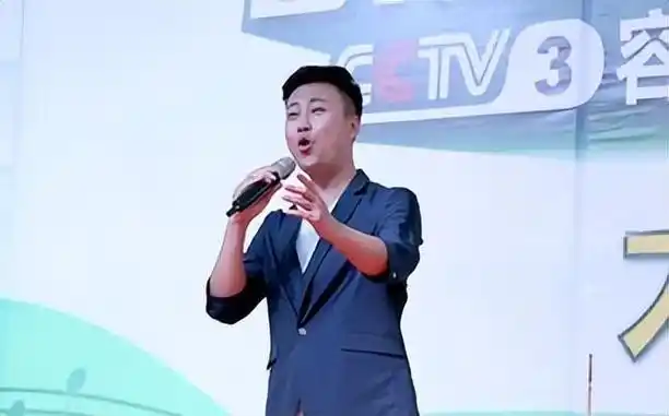 1970年,耿为华出生在江苏的一个普通工薪家庭,爸爸是工厂的一名工人