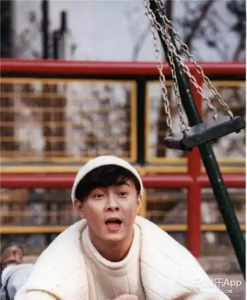 一组老照片,怀念下曾经霸占我们童年的机灵鬼——张卫健