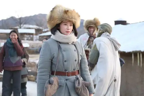 林海雪原鞠梅英落虎口赵子惠怒怼座山雕