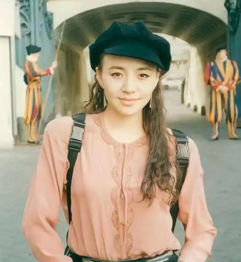 宋丹丹谈对离婚的看法说:"我比较了解啊, 我确实离过两回,就从我恋爱