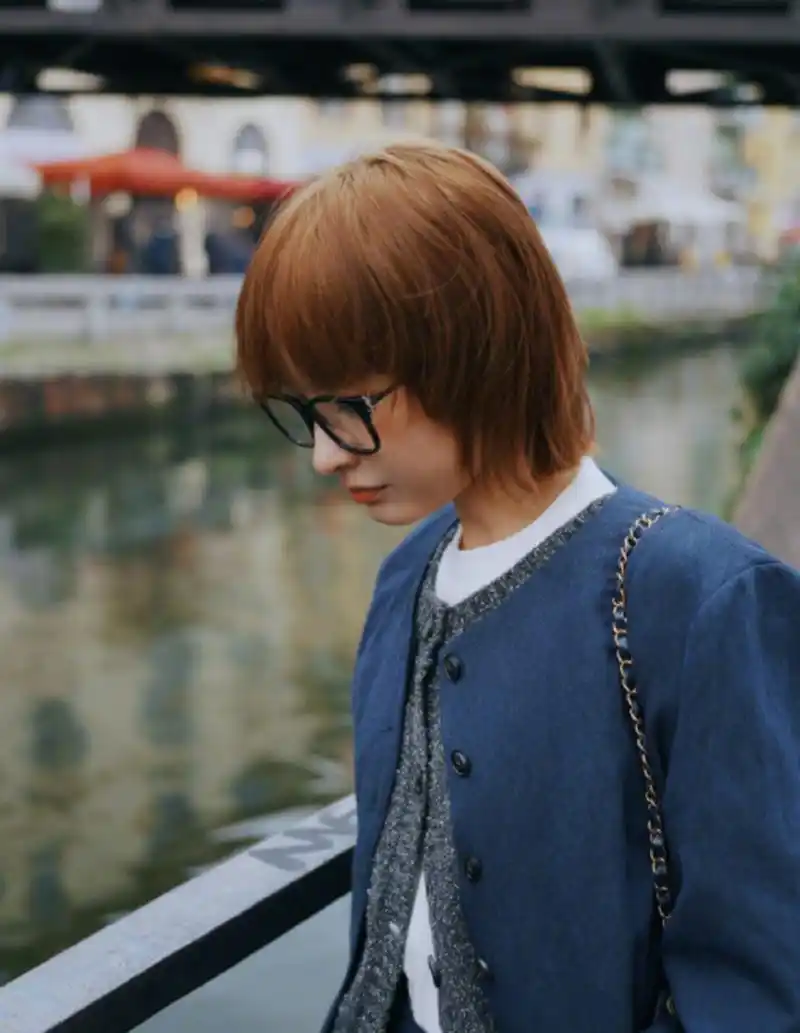 吴昕的国外街拍