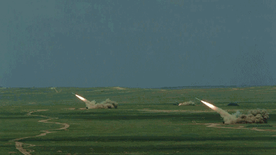 央视报道首次曝光6枚东风10a巡航导弹齐射画面