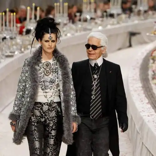 90年代的人间香奈儿 时尚界里真正的贵族