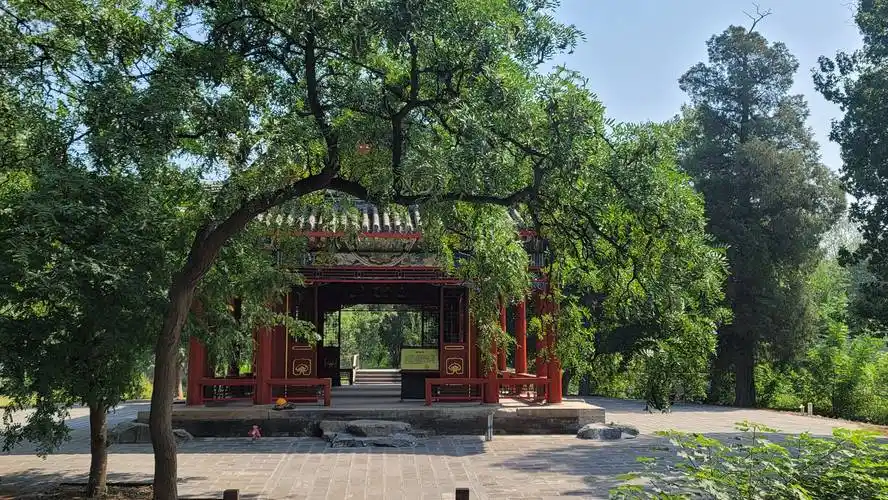 关守龙作品亮相北京团河乾隆行宫-翡翠玉石-雕塑头条-雕龙客-雕塑与