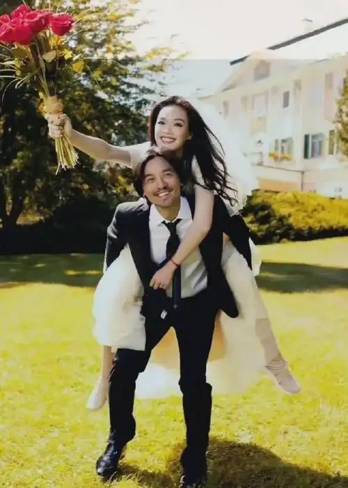 冯德伦用纸戒指向舒淇求婚,网友直呼"太甜了"!