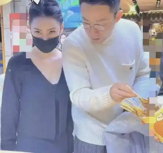 汪小菲官宣新恋情鸽子蛋钻戒闪瞎眼网友这是要气大s吗