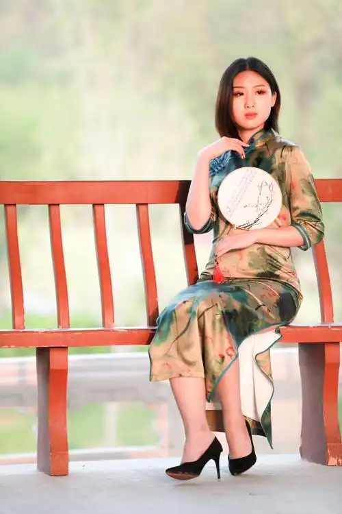 新文彩古城旗袍成功试拍