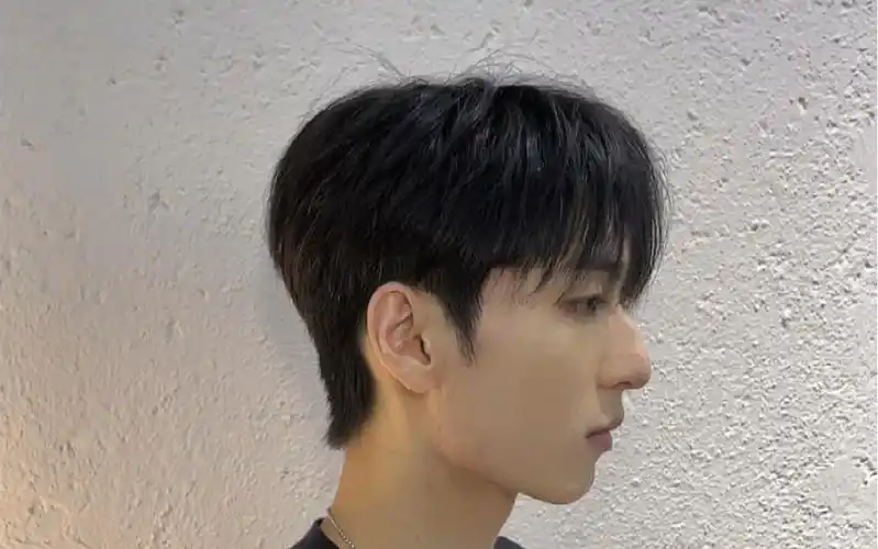 易烊千玺同款发型,微分碎盖校园男神必备发型