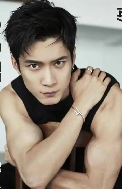 韩东君,颜值肌肉演技都一流!为何没爆红?_好身材_无心_腹肌