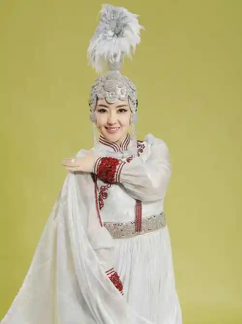 data-lemmaid="43862">蒙汉 /a>混血儿,中国内地女歌手,新派女中音