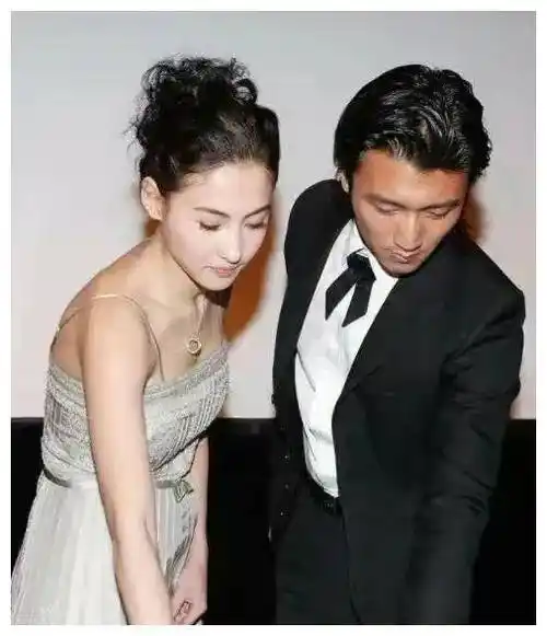 原创谢霆锋与张柏芝深情回忆爱情如潮水